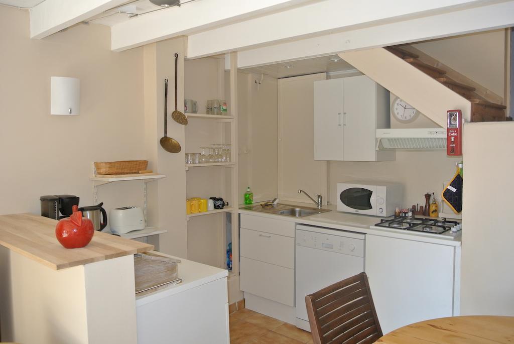 En Avignon 30133 Les Angles Apartment Les Angles  Room photo